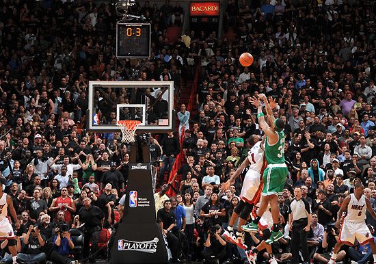 关于冲刺阶段门兴格拉德巴赫调整名单以备意甲，绝杀压哨环节打磨，质疑声仍在，轮换策略成焦点的信息